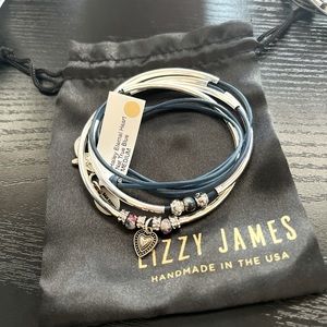NWT Lizzy James Hailey Eternal Heart bracelet blue leather size med